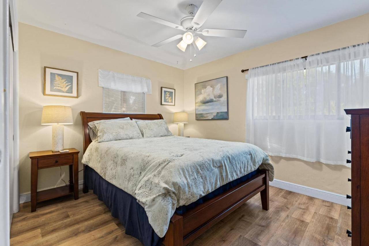 Perfect Beach Getaway For 6-10 Satellite Beach Exterior photo
